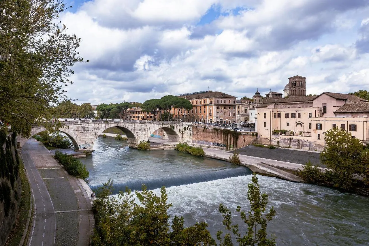 Tiberina Rooftop Trastevere Rome 0*,  Italy