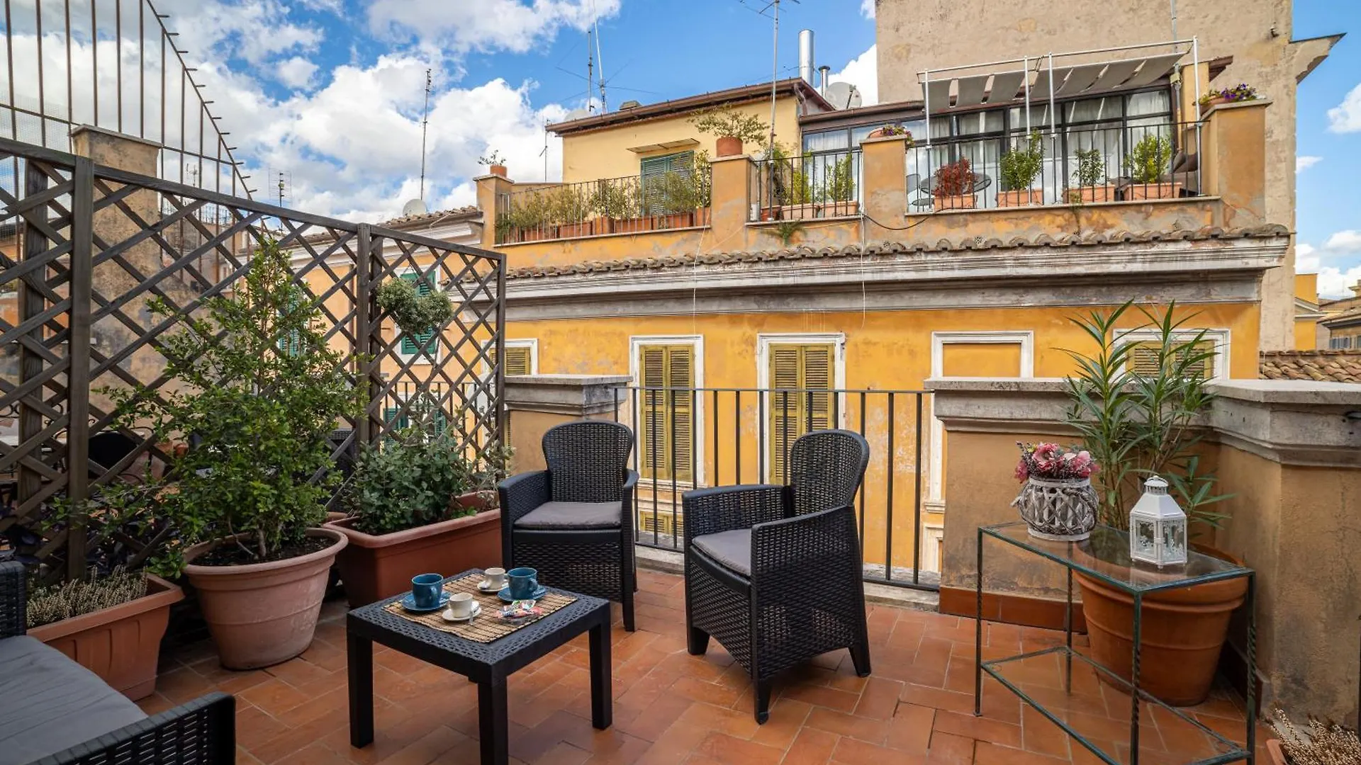 Tiberina Rooftop Trastevere Rome 0*,  Italy